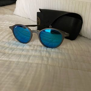 Ray-Ban Round Liteforce sunglasses